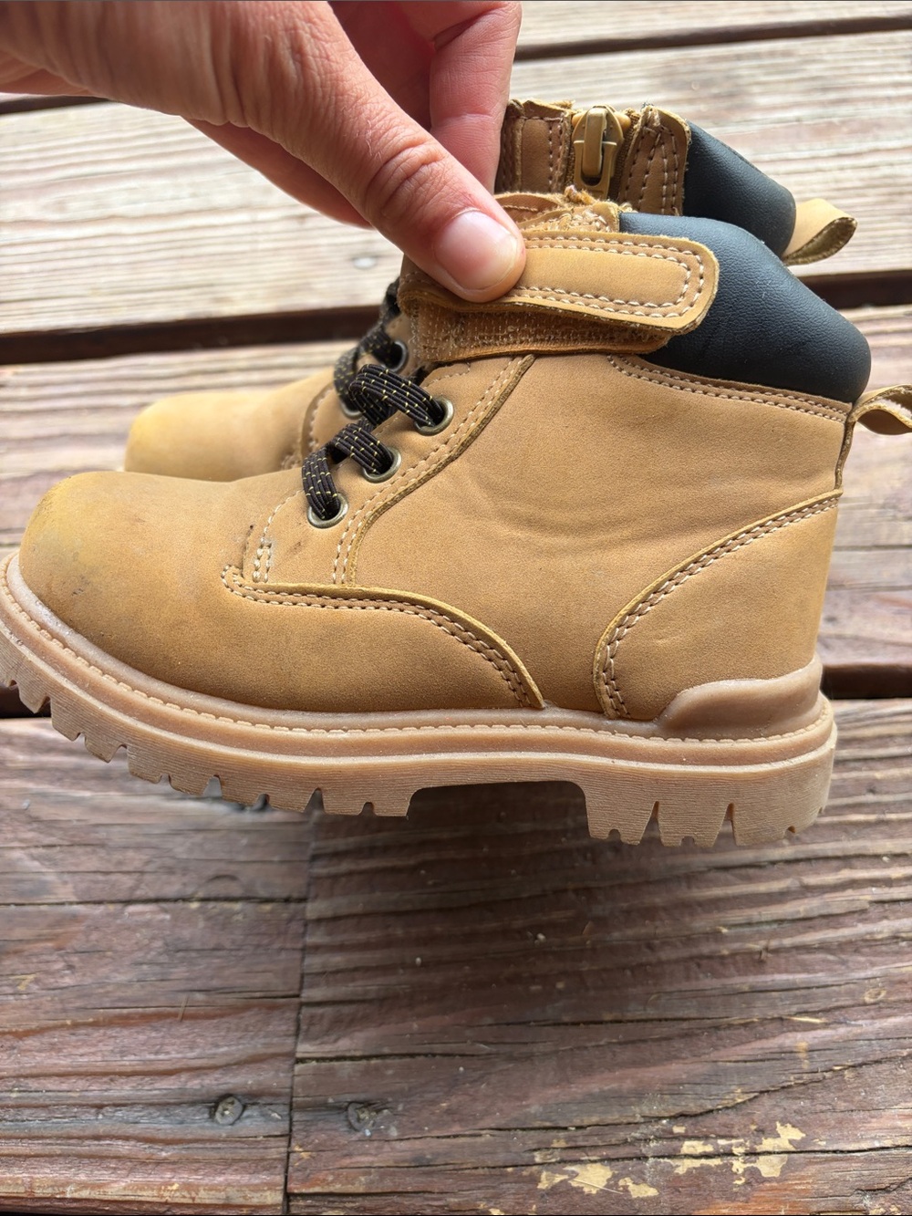 wonder nation Tan and Black Kids Lace-Up Outdoor Boots